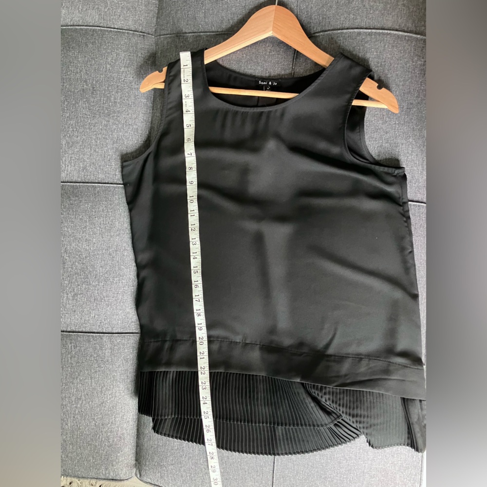 SAMI & JO Black Pleated Bottom Tank Blouse Size M - Picture 8 of 10